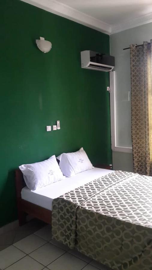 Hotel Relais Saint Jacques Yaoundé Exterior foto