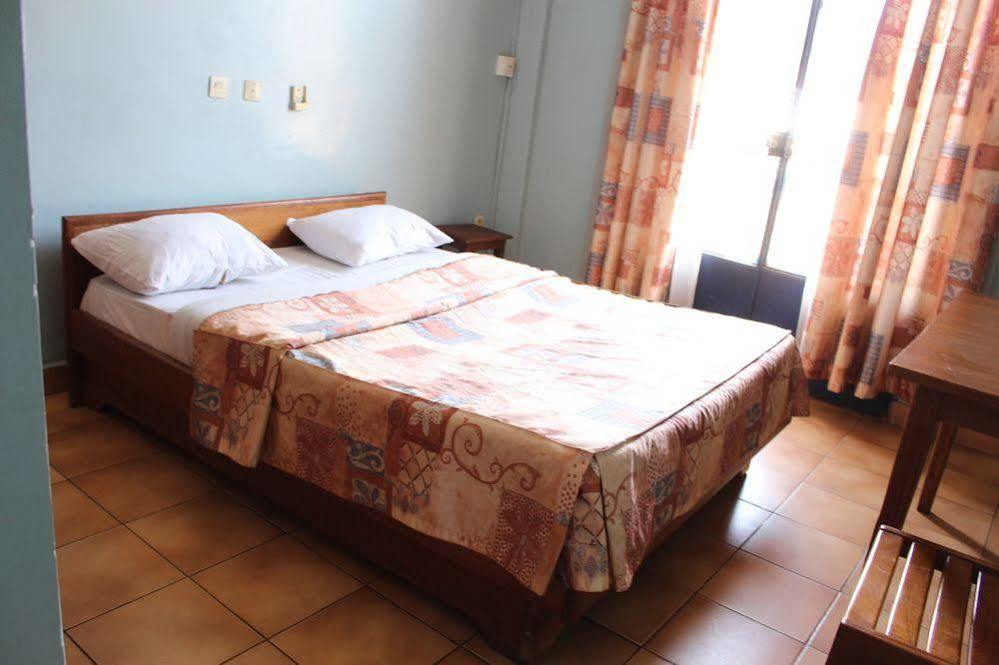Hotel Relais Saint Jacques Yaoundé Exterior foto